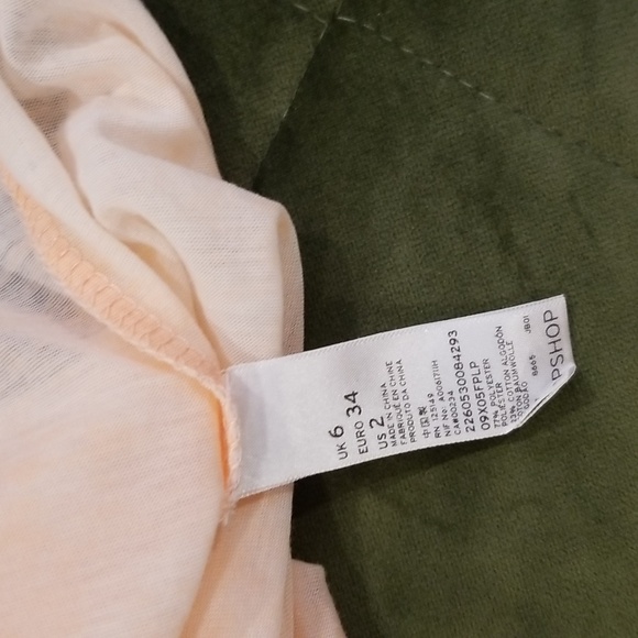 Peachy/pink color loose top size 6 - Picture 5 of 5